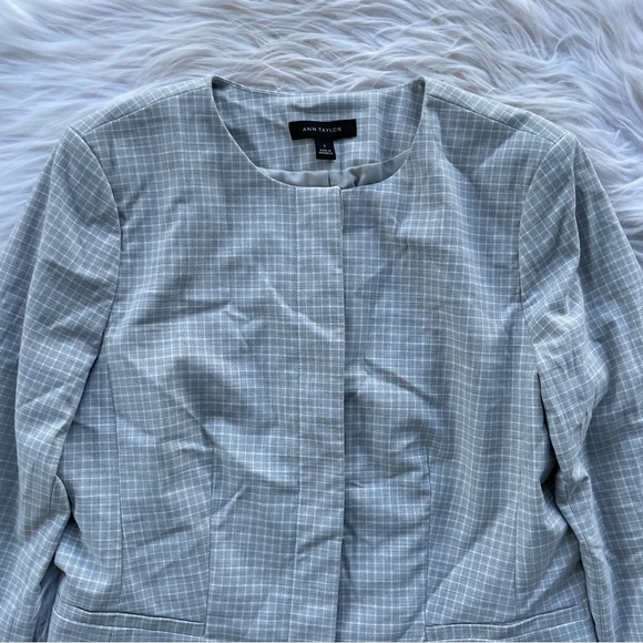 Ann Taylor light gray Crewneck jacket in graphic check - Picture 5 of 11
